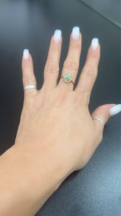 Кольцо делтое золото бриллианты