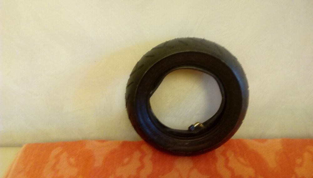 Продам покрышки с камерой.