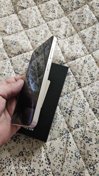 Samsung S24 Cream 128 GB Батерия на 99% Неразличим от Нов