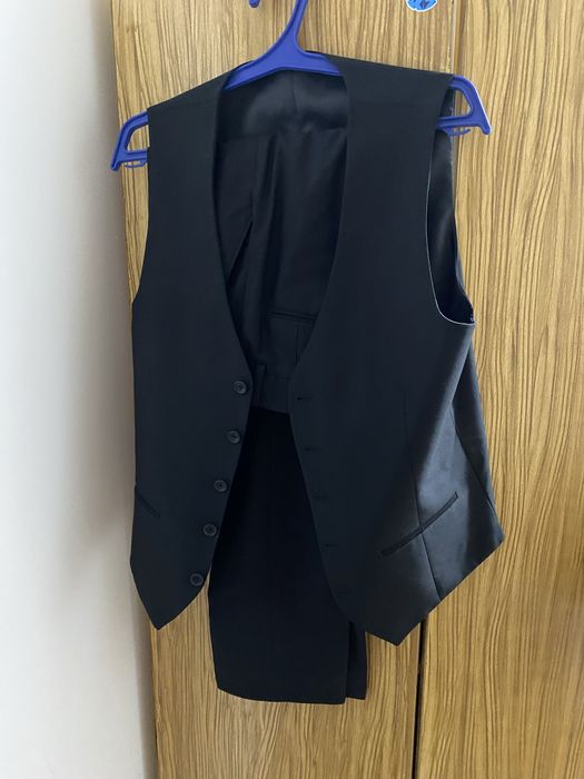 Костюм черный мужской