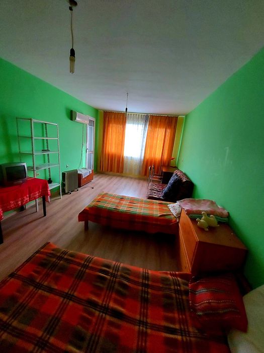 Дава се под наем Тристаен апартамент в Бургас, Меден рудник - зона А - 99 кв.м за 178.5 € - Снимка #3