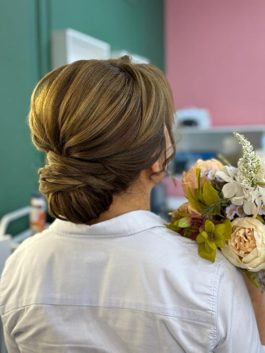 Акция макияж и прическа