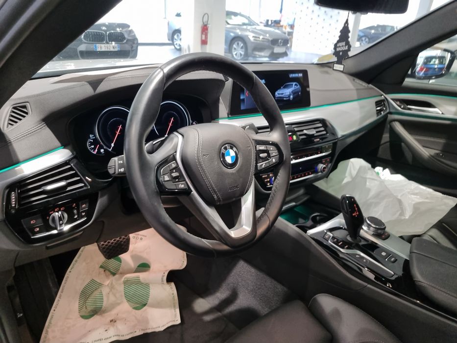 BMW SERIA 5 G30 520d X-drive Luxury Line 2019