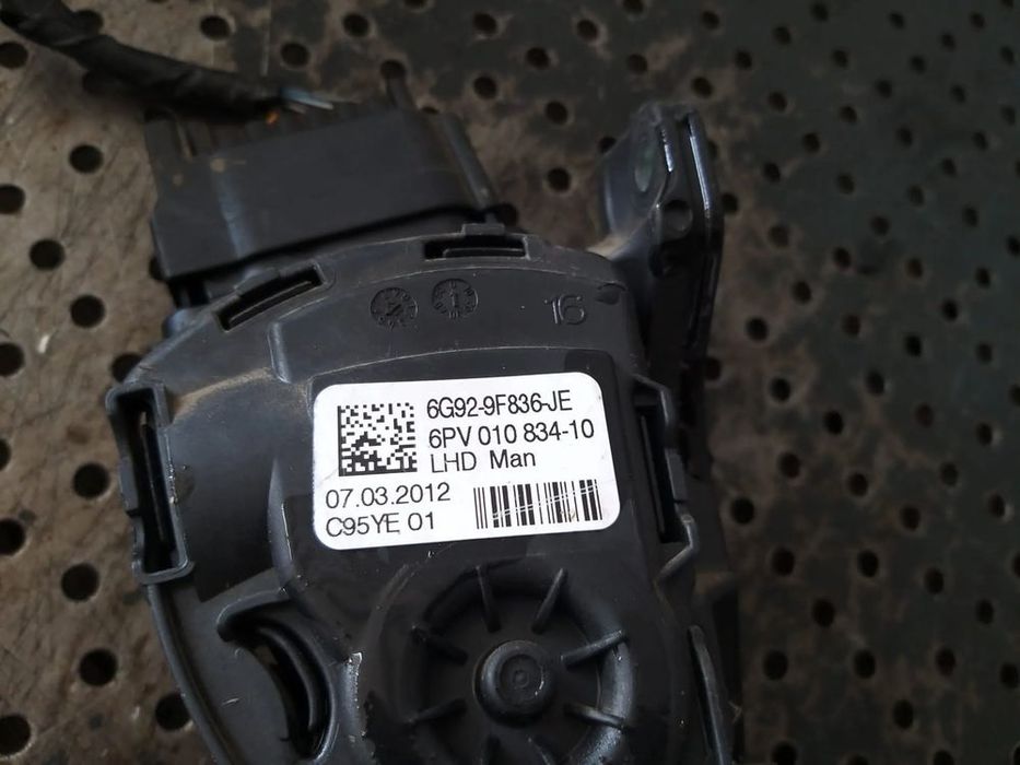 Pedala acceleratie 2.0 tdci ford s max wa6 6g929f836je 6pv01083410