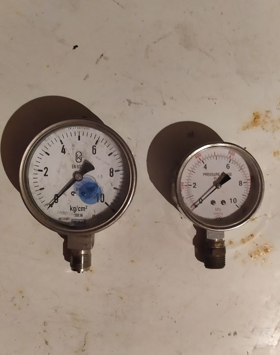 Монометры разные в рабочем состоянии