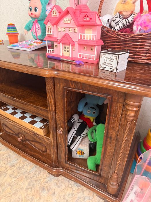 Тумба под тв б/у даром