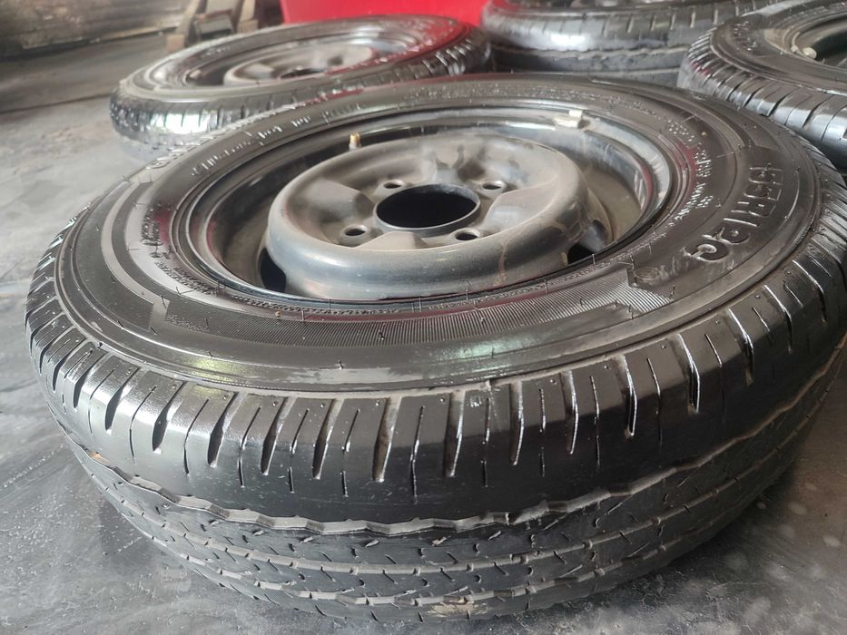 Продам комплект шины