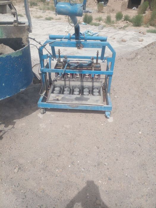 Blok gʻisht aparati sotiladi