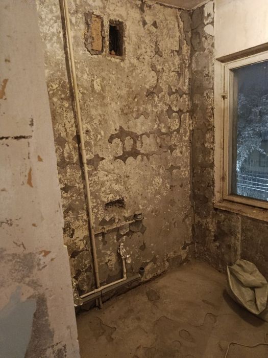 Юнусабад 14 - 1/4/4 без ремонта 42м²