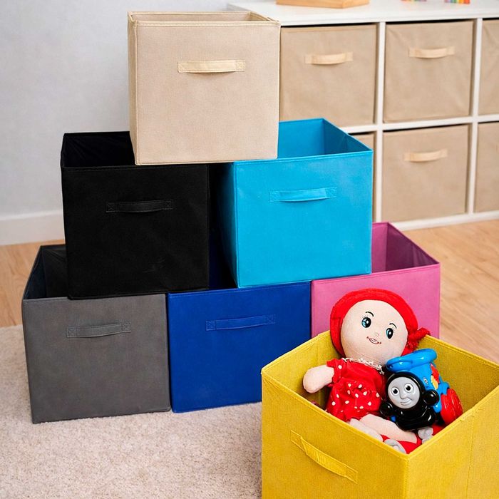 Стеллаж для хранения игрушек ,одежды и прочего .