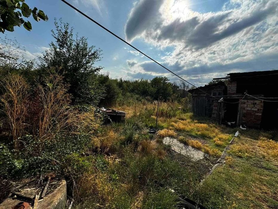 Продава се едноетажна къща