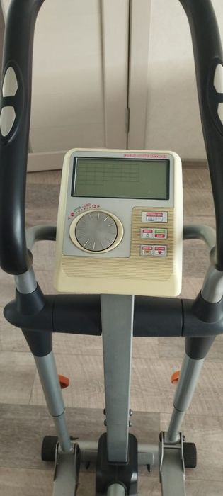 Продам эллиптический тренажер
