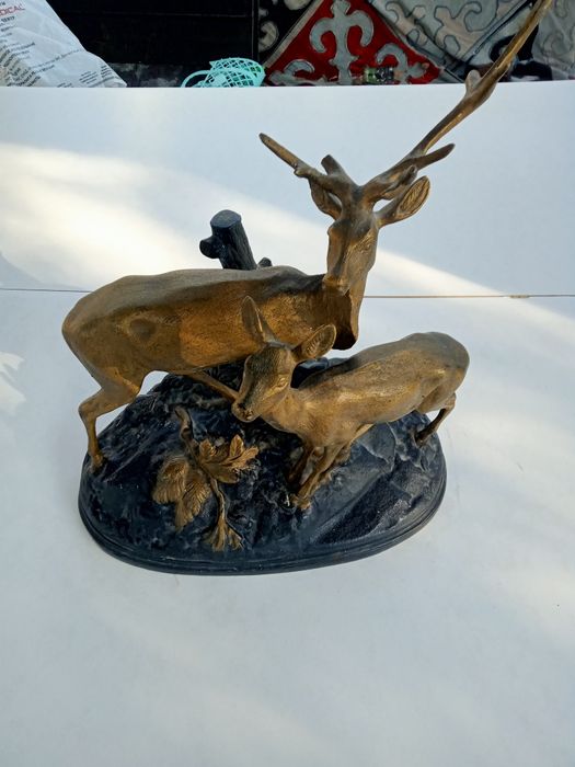 Антиквариат олень