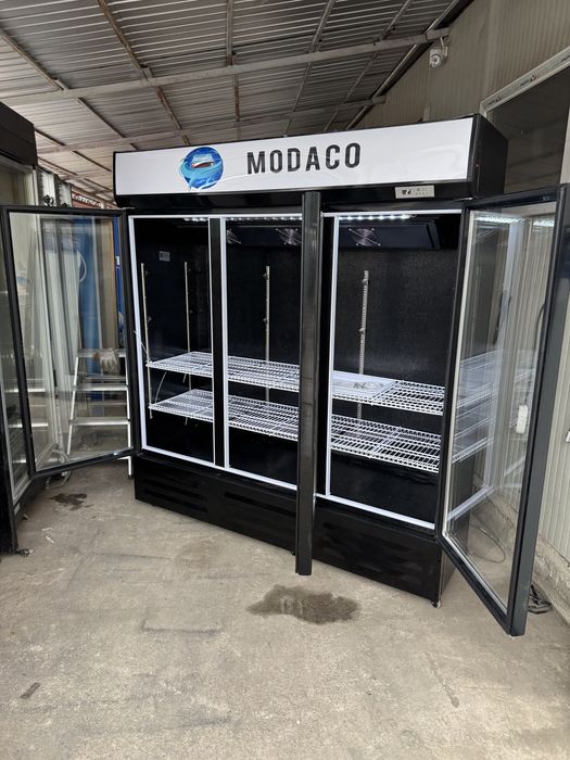 Vitrina frigorifica verticala cu 3 usi