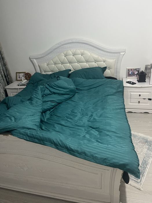 Двух спальный кровать Б/у