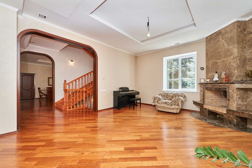 10-комнатный дом в районе улицы Оспанова