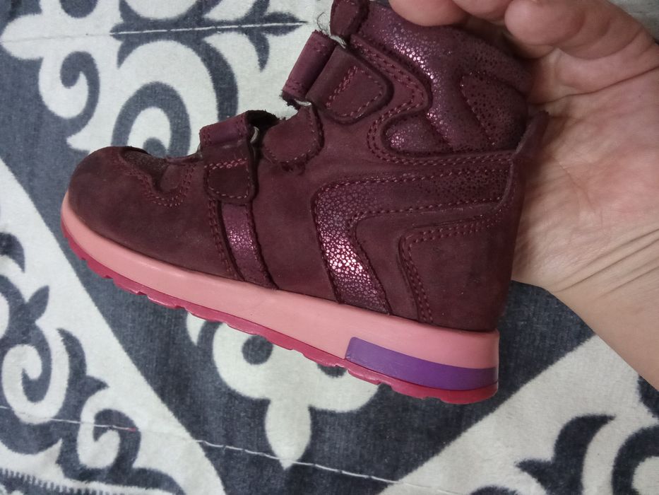 Детские ботинки на девочку