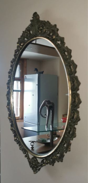Овално огледало във френски винтидж рококо стил златна рамка бронз