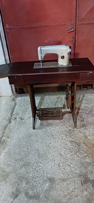 Mașină de cusut Ileana