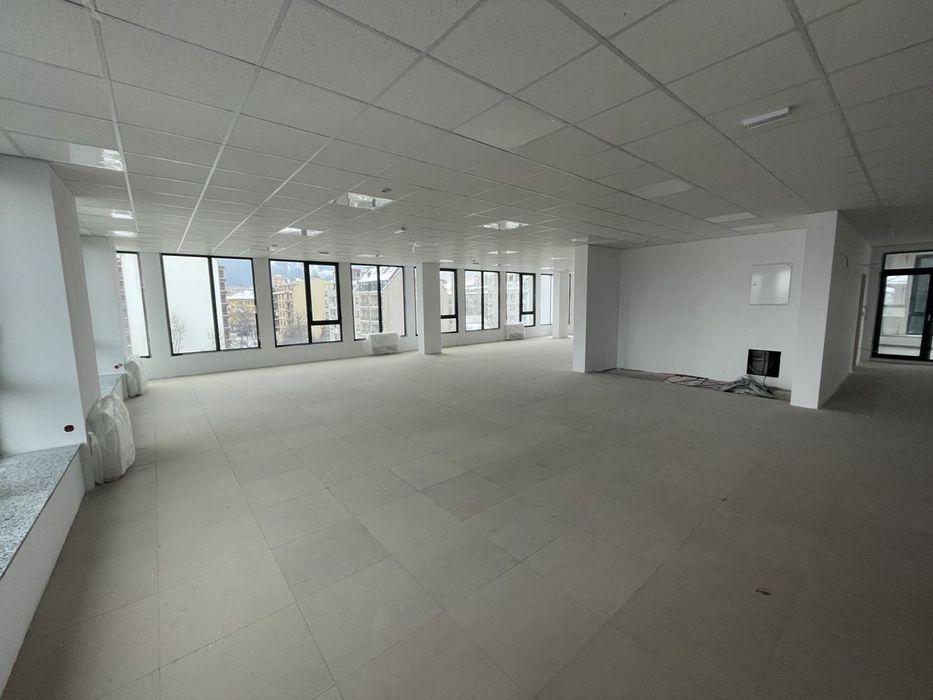 Дава се под наем Офис в София, Център - 335 кв.м за 4343.67 € - Снимка #10