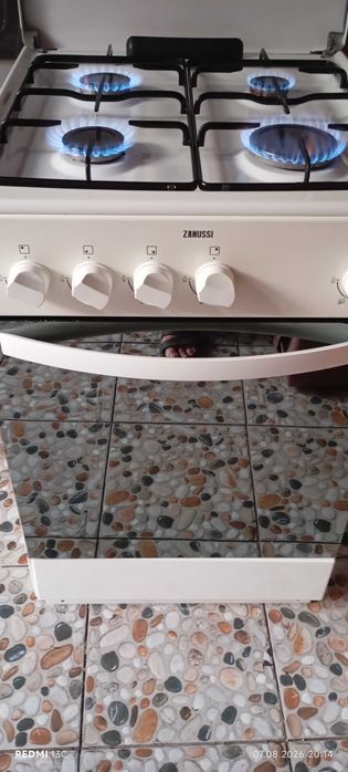 vind aragaz  ZANUSSI folosit foarte putin e ca nou vezi pozele