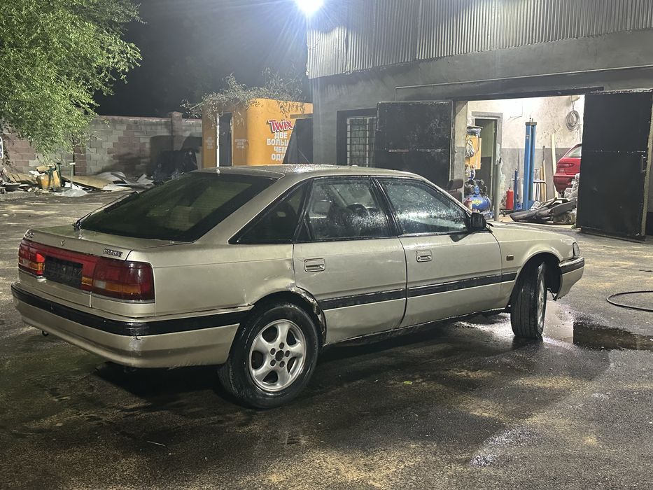 Mazda 626 год 1989