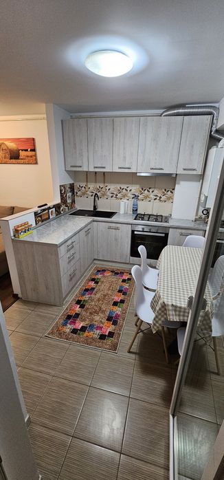 Inchiriez apartament 2 camere Fiald