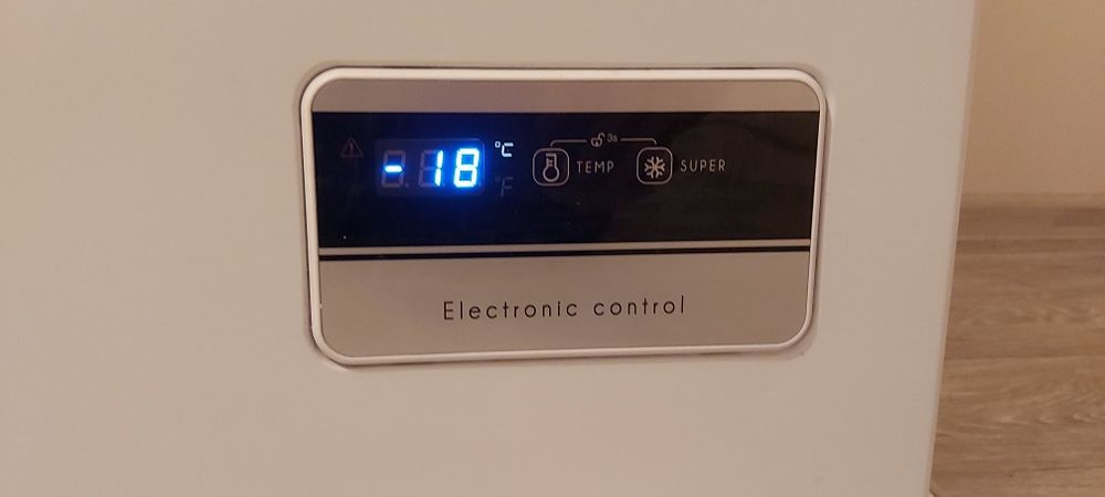 Морозильник ARDESTO 290л в отличном состоянии