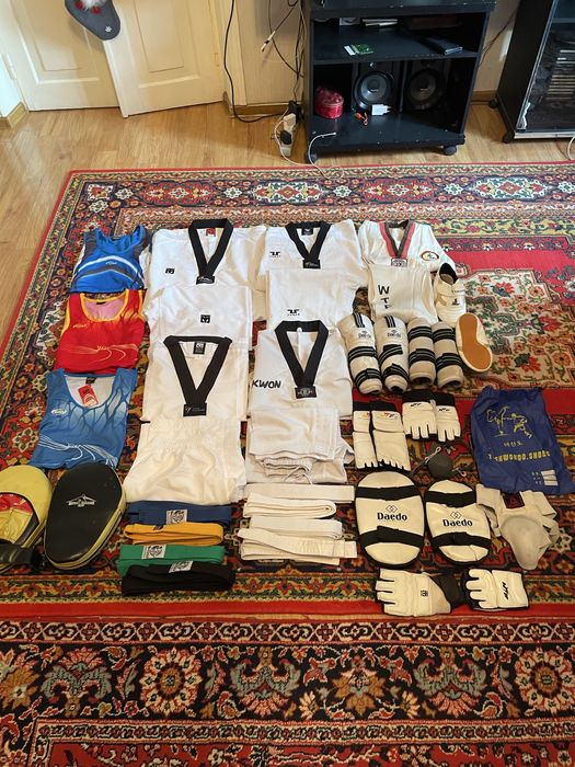 Продам аммуницию для таэквондо и бокса