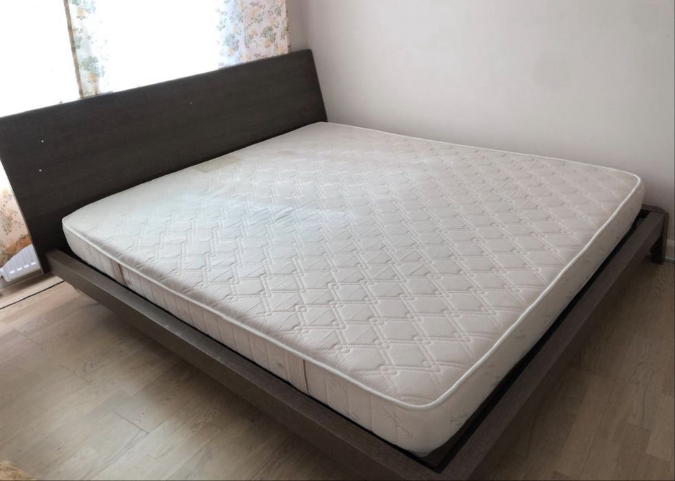 Продается кровать двухспальная