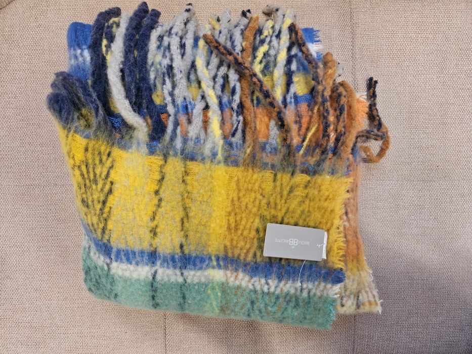 Дамски зимен шал Bijou Brigitte