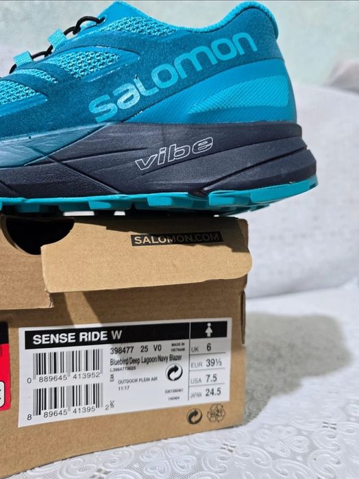 Bocanci munte Salomon, trekking shoes , marime 39.5