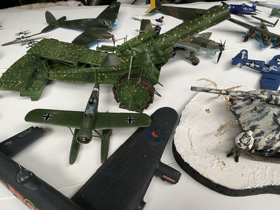 Machete plastic avioane tancuri hobby