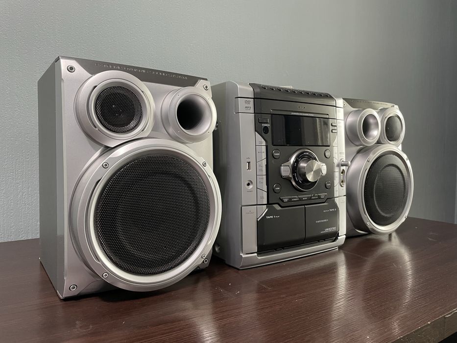 Музыкальный центр LG