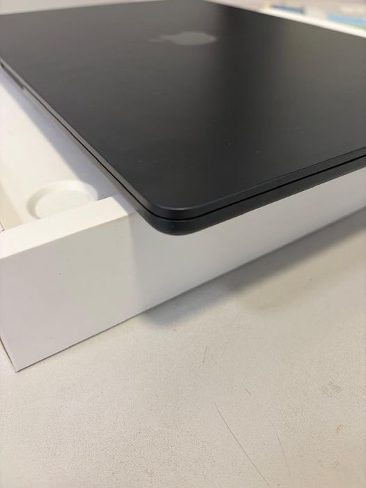 MacBook Air 15 m2 8/512