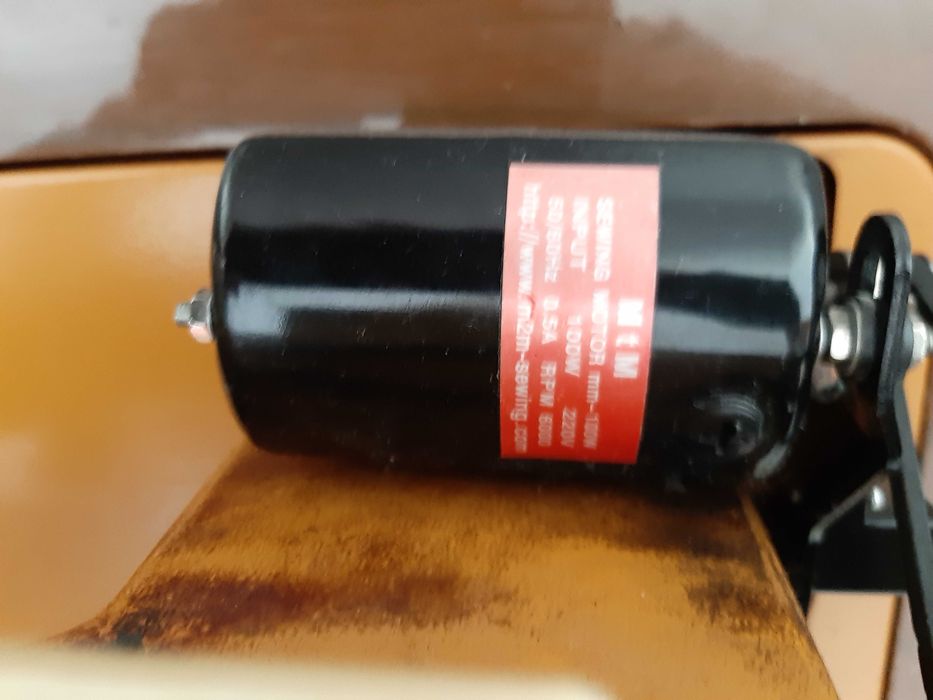 Електрическа шевна машина ЛУЧНИК