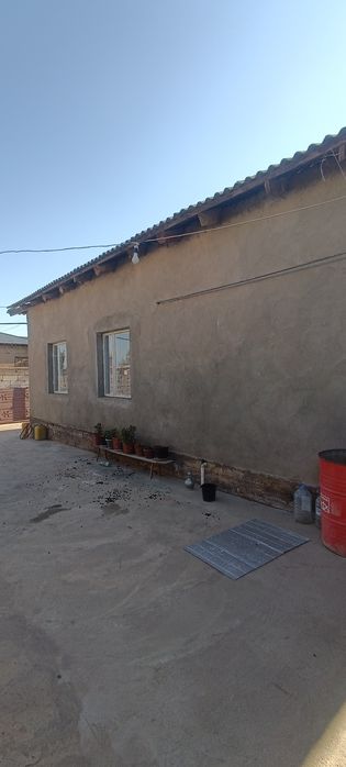 Uy sotiladi 5 xonaly