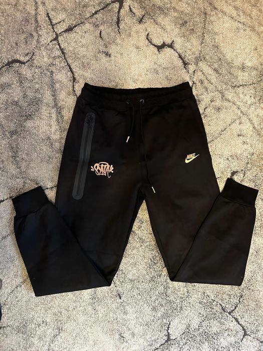 Nike tech x syna world TOP! Marimi (S, M, L, XL)