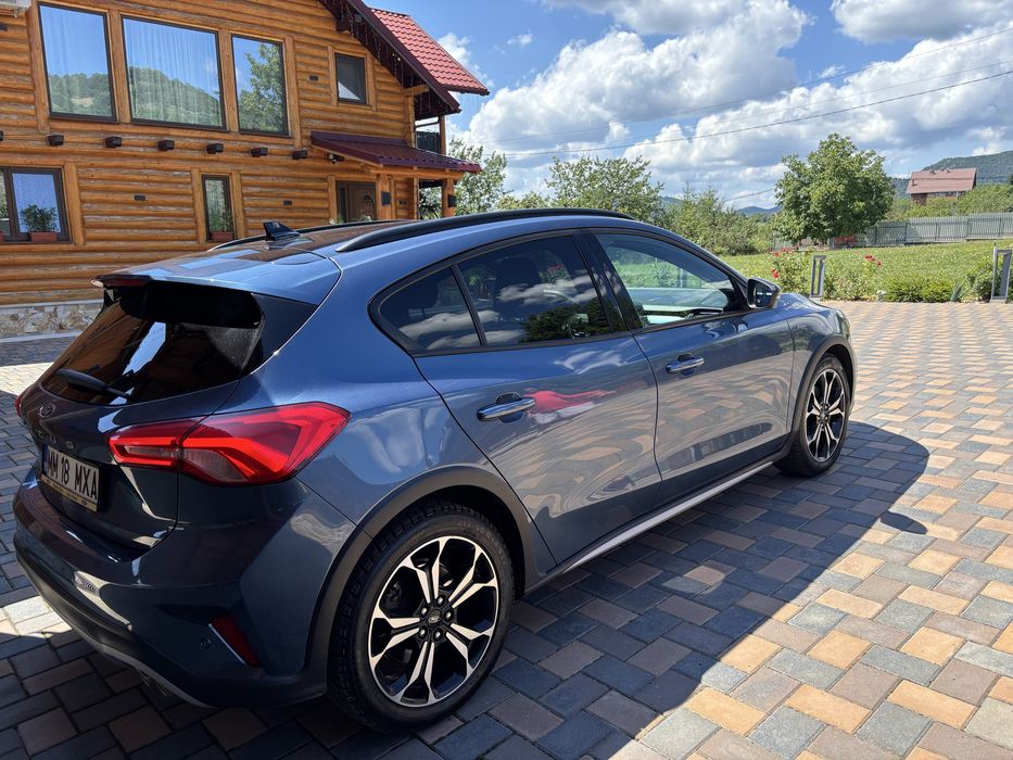 Ford focus active