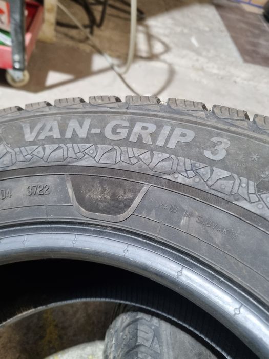 2 x Anvelope iarna 235/65/R16c Semperit Van-Grip 3 DOT 2022