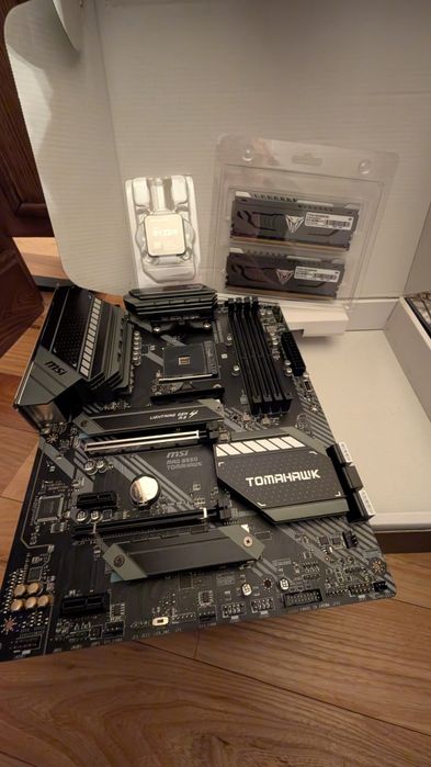 Ryzen 5 3600 + MSI B550 Tomahawk + 16 GB DDR4 Patriot Viper Steel