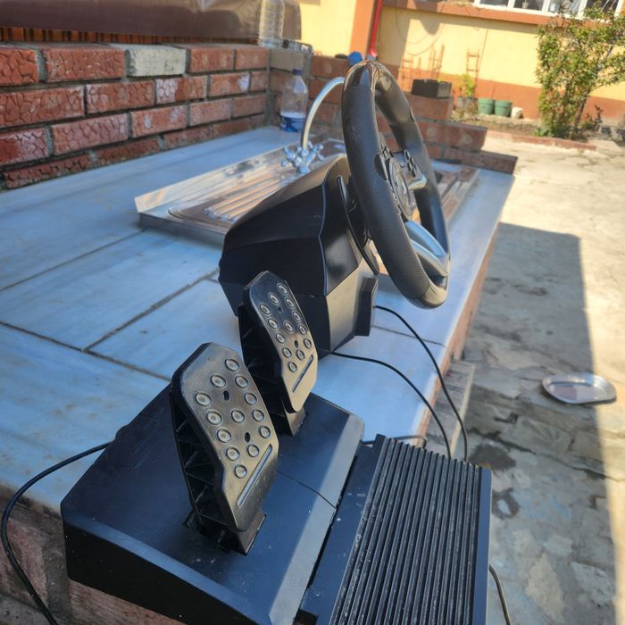 Volan de gaming,pentru ps 4 și ps 3(urgent)