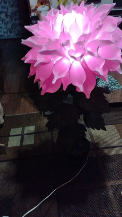 Светильники цветы