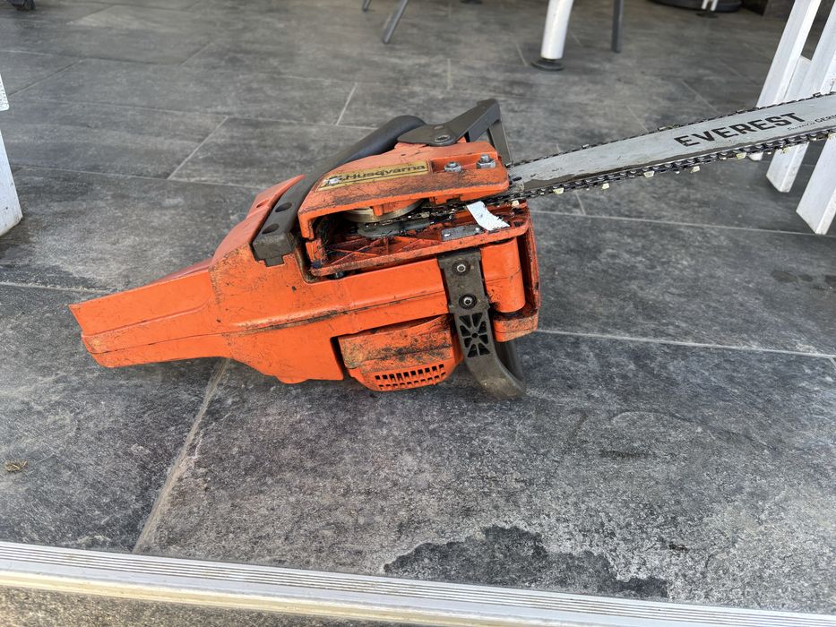 Drujba Husqvarna 137 originala, in stare buna de functionare.