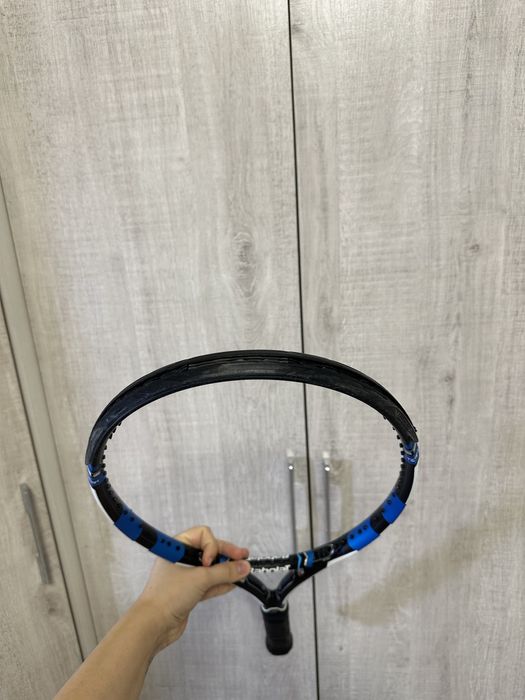 теннисная ракетка