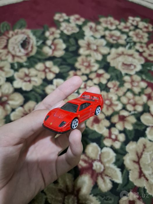 Hotwheels sotiladi F40