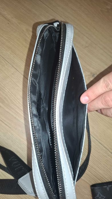 Louis Vuitton чанта