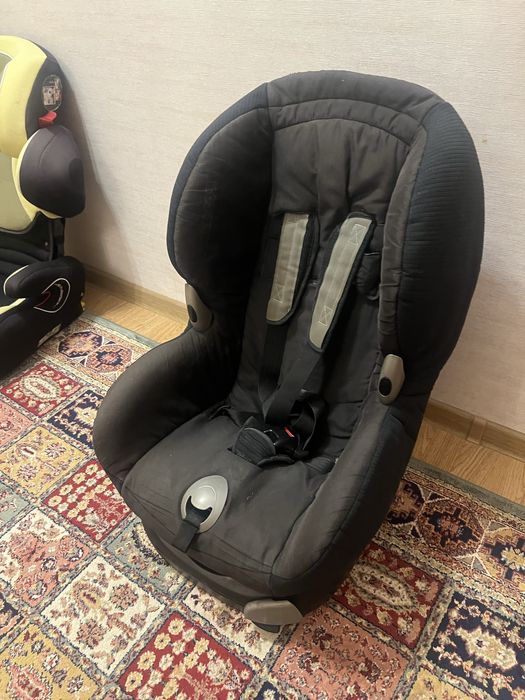 Автокресло Maxi Cosi Priori