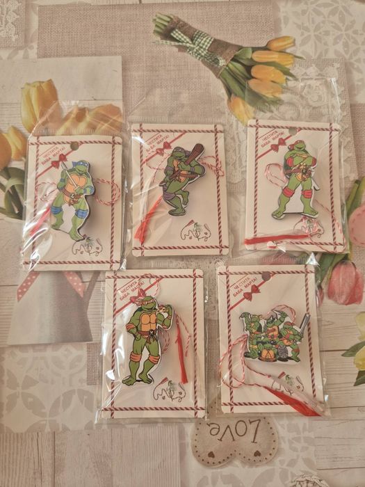 Мартеници за закичване