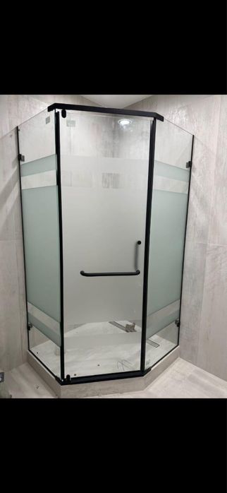 Душевые кабины, лофт перегородки, ванные шторки